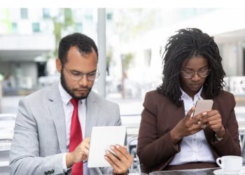 Guest Blogging vs Paid Advertising: How to Choose the Right Growth Strategy